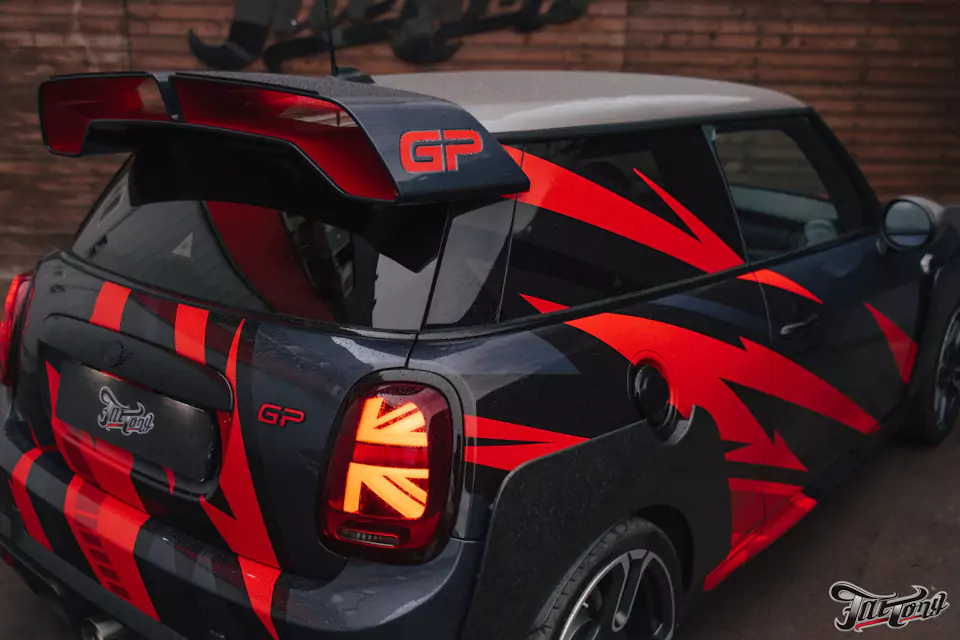 Оклеили в дизайн Mini Cooper GP
